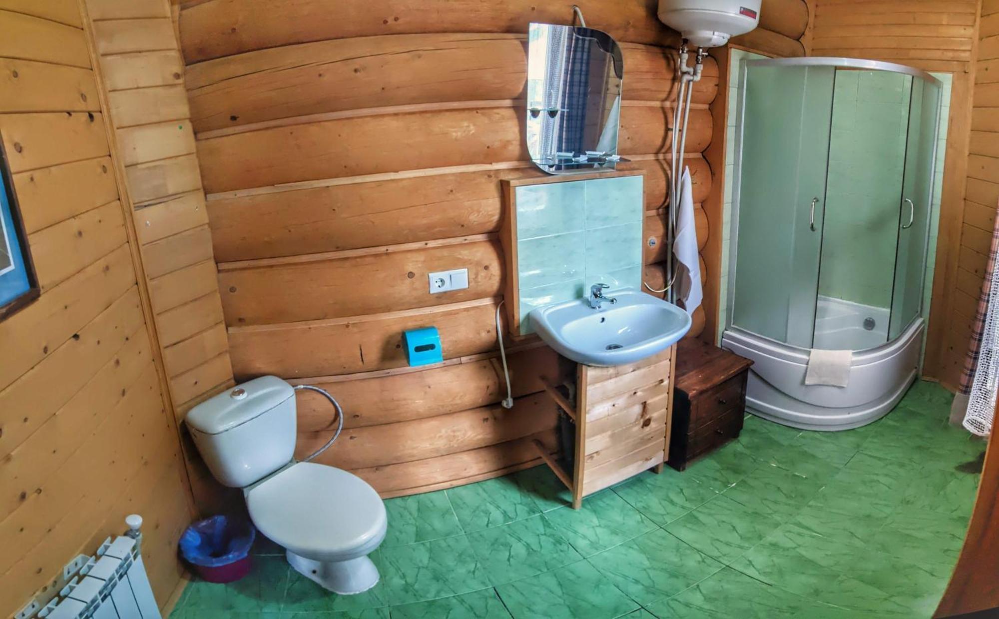 12 Months Estate Guest House Myslovka Стая снимка
