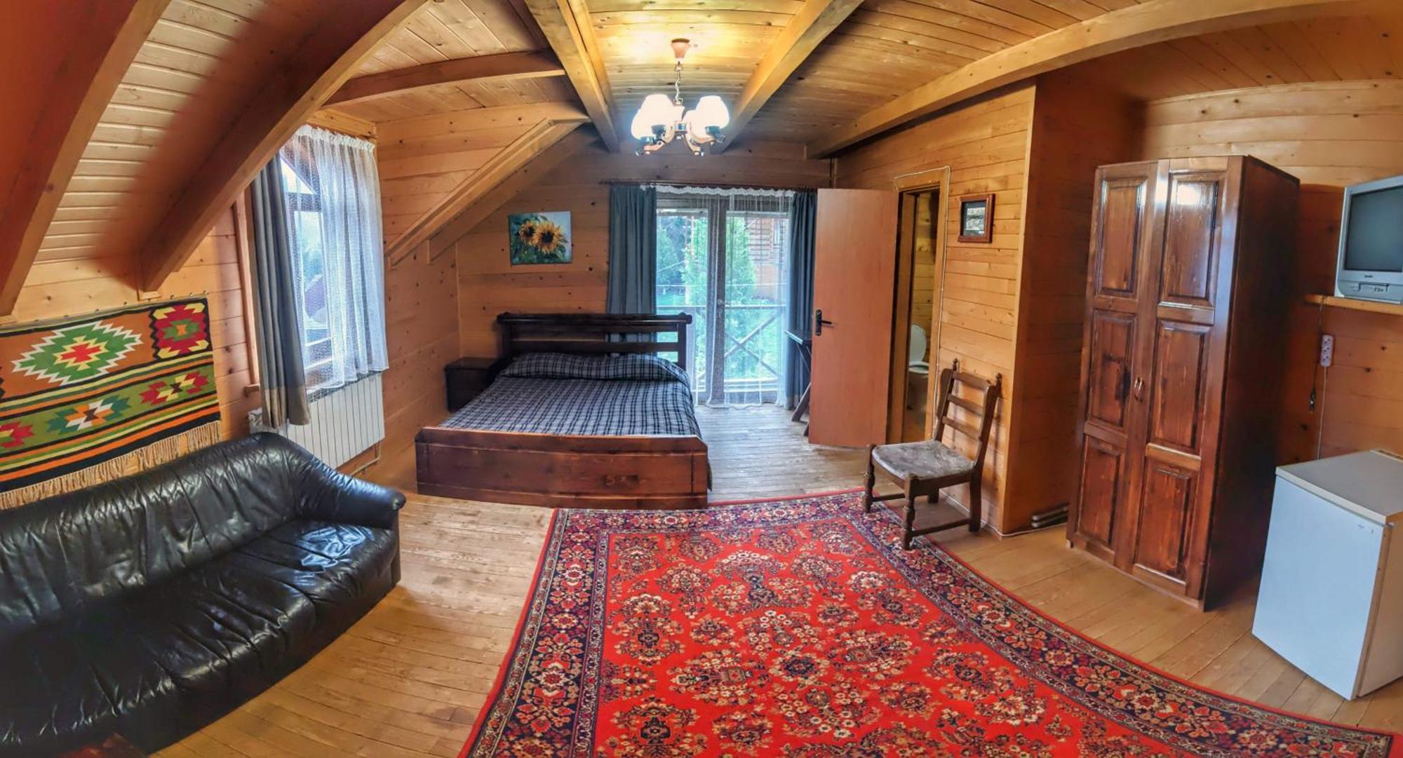 12 Months Estate Guest House Myslovka Стая снимка