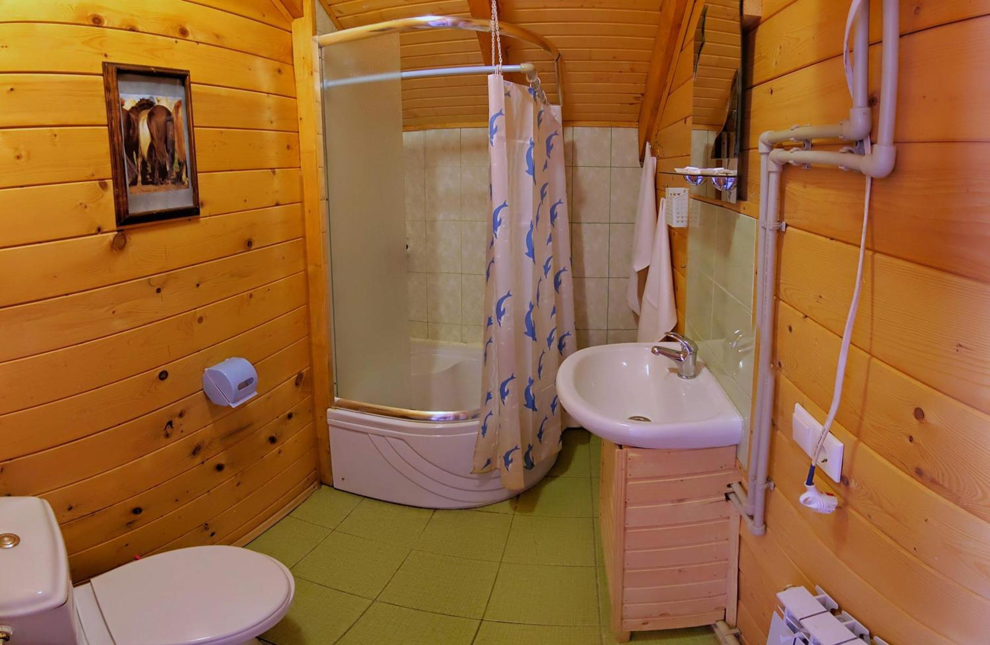 12 Months Estate Guest House Myslovka Стая снимка
