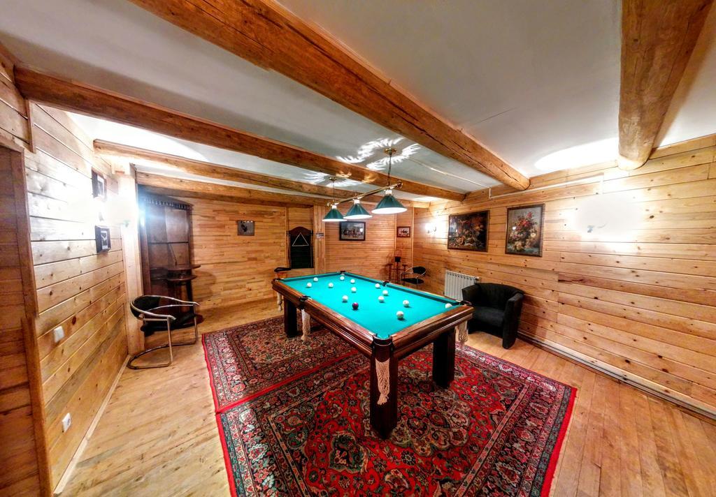 12 Months Estate Guest House Myslovka Екстериор снимка