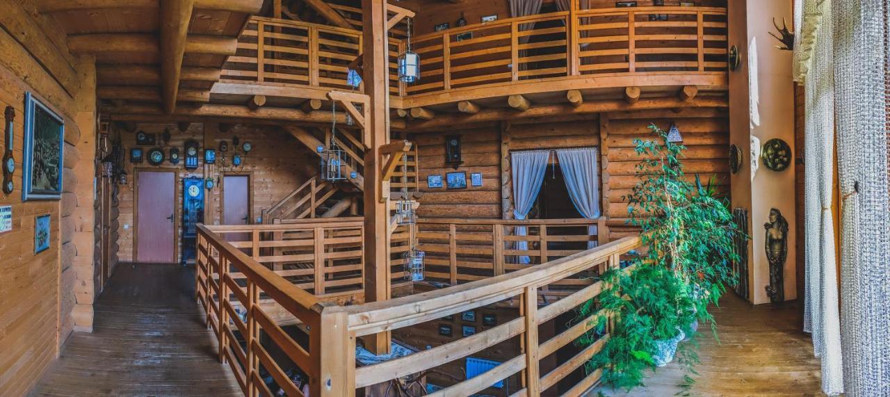 12 Months Estate Guest House Myslovka Екстериор снимка