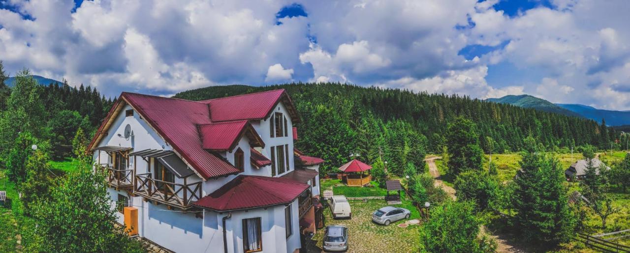 12 Months Estate Guest House Myslovka Екстериор снимка